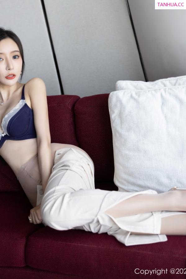 王馨瑶  [XiuRen]高清写真图 2022.12.09 No.5978 王馨瑶yanni 时尚美腿第61张图片